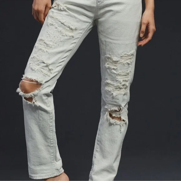 NWT Anthropologie, Pilcro mid rise boyfriend distressed jeans - Picture 4 of 9